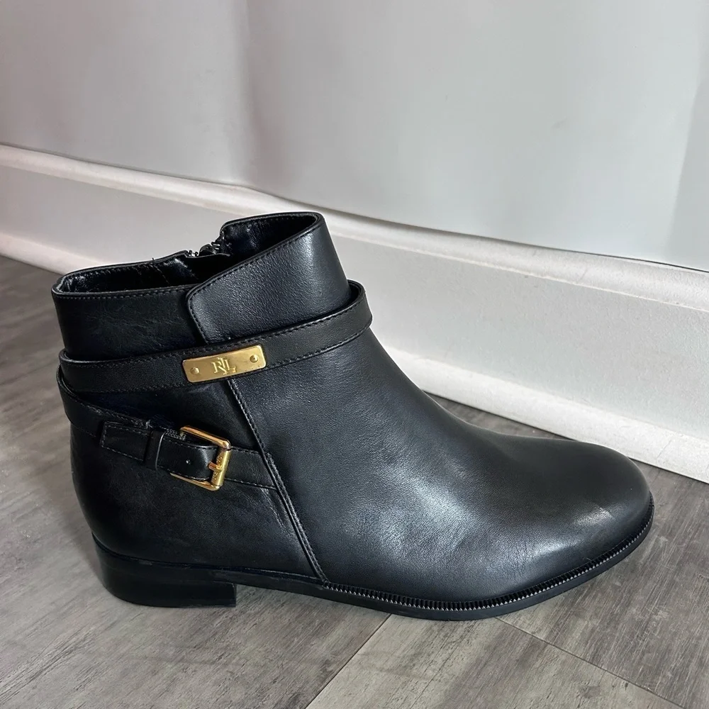 Ralph Lauren Borgia Black Leather Ankle Boots 8B Gold Buckle Classic Timeless